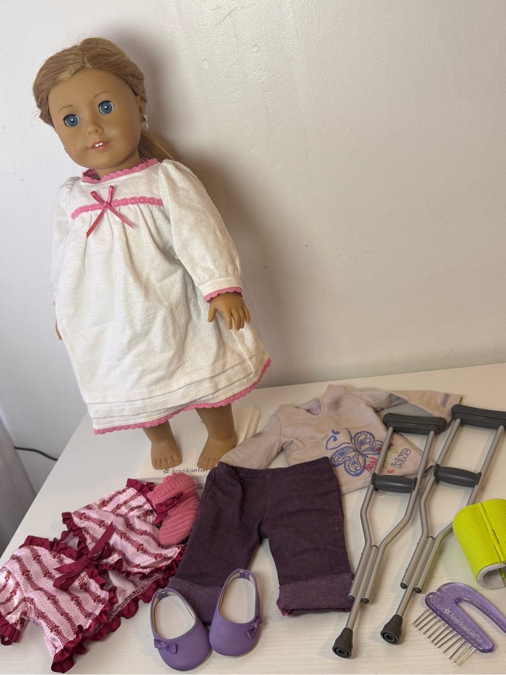 American Girl Doll with White & Pink Nightgown and Purple Accessories [loose leg